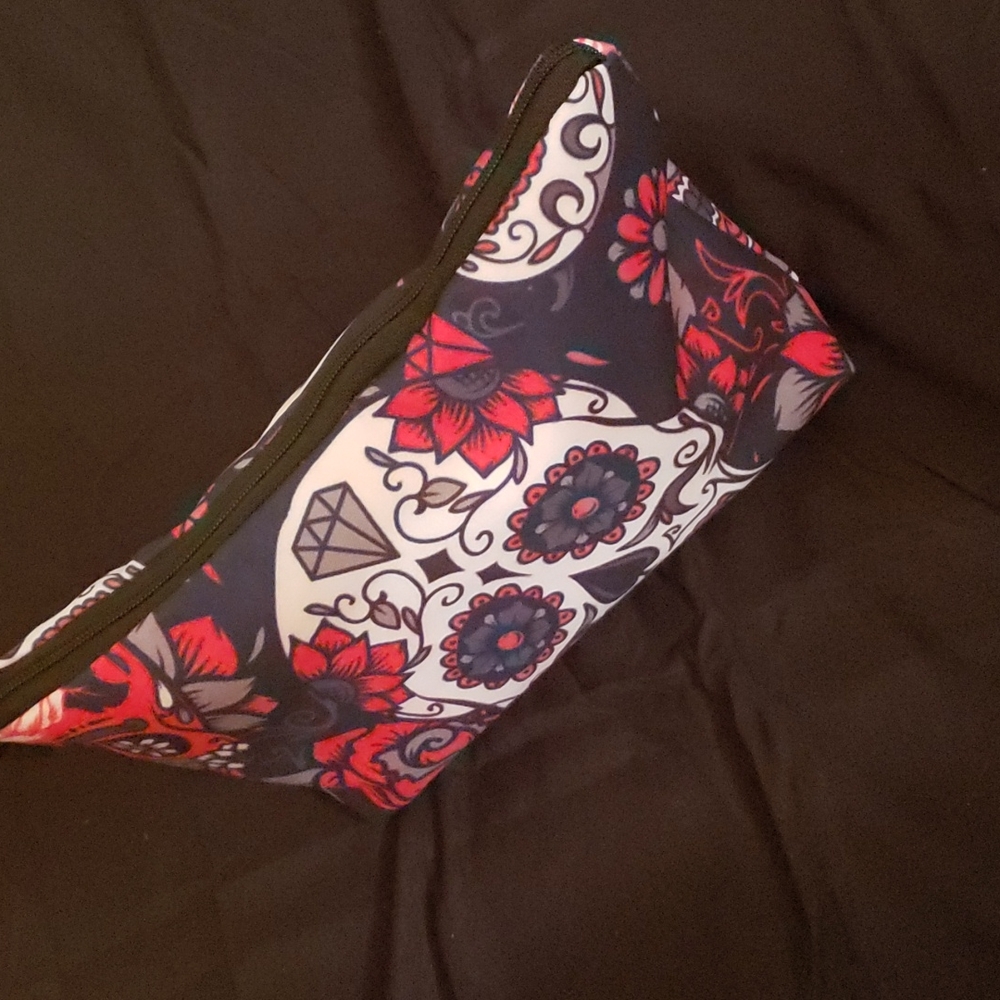 Sugar Skull & Floral Print Cosmetic Travel Bag- 8.5" x 5.5" x 2" - Picture 8 of 12